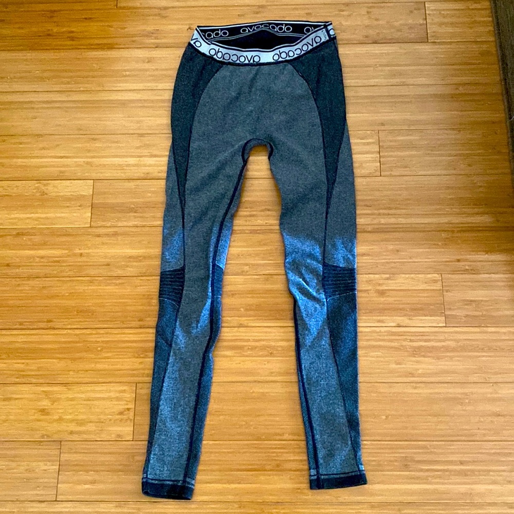 Avocado black/grey athletic leggings